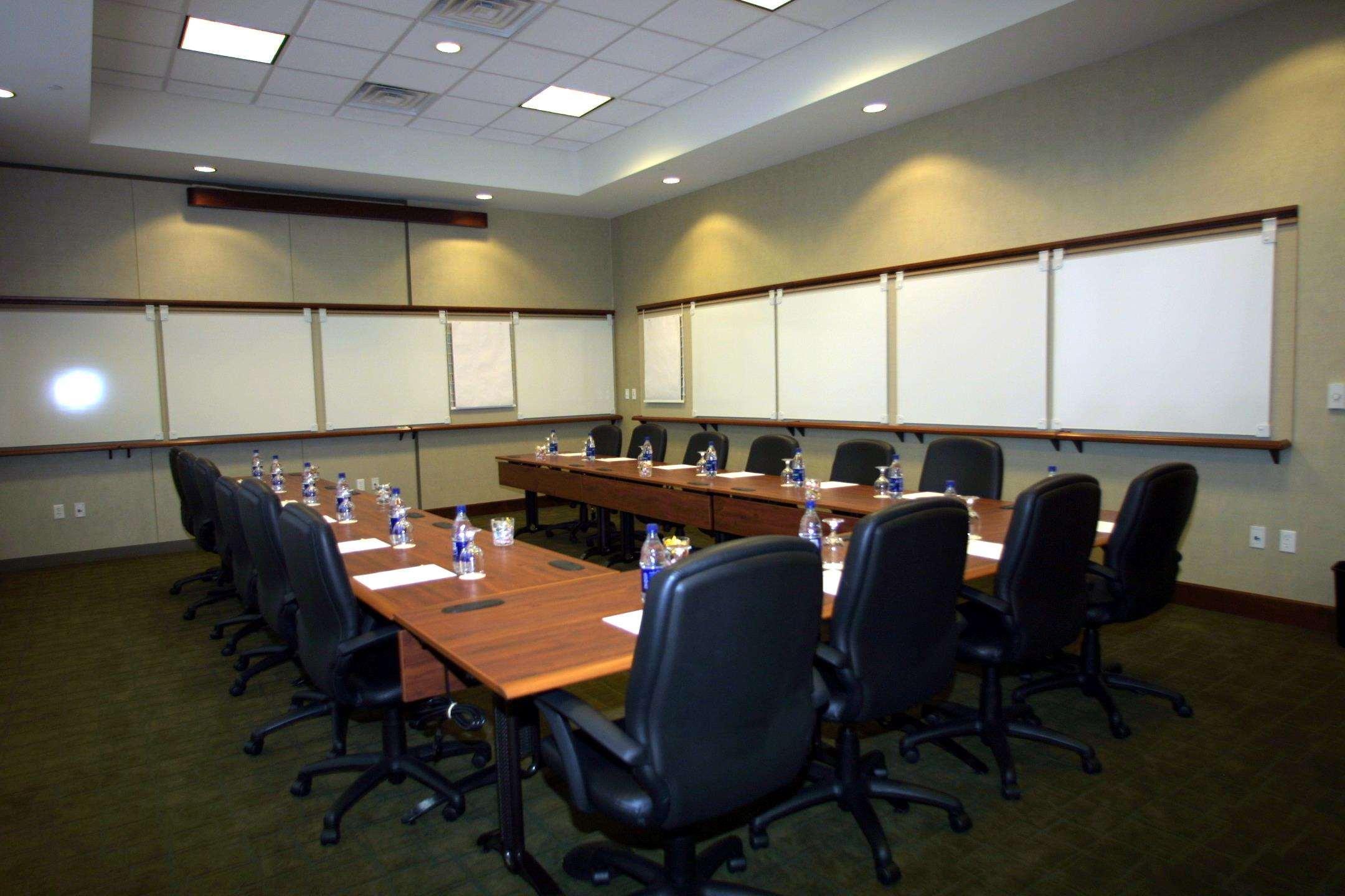 Doubletree By Hilton Hotel & Executive Meeting Center Omaha-Downtown Facilities photo